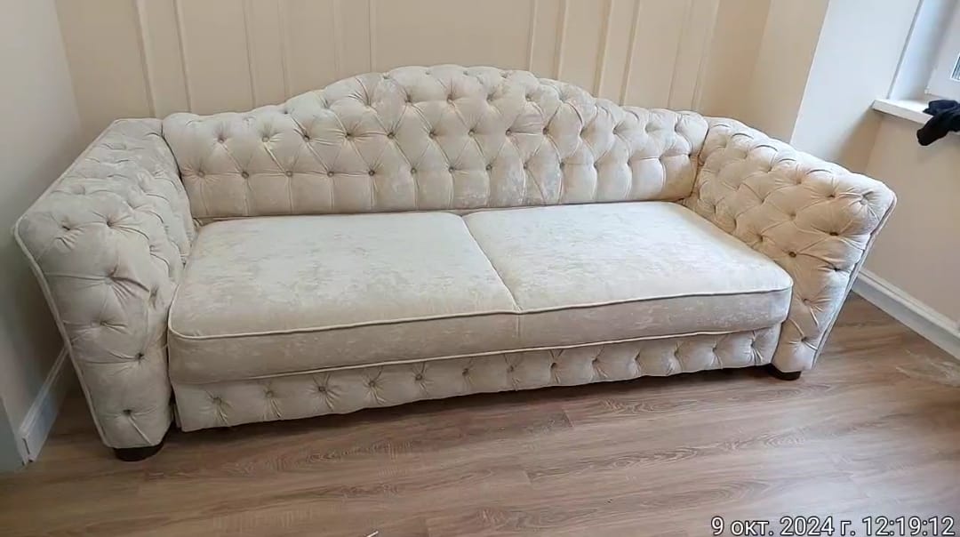 Обивка дивана. Черноголовка